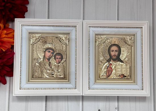 Ікони пара вінчальна Спаситель Казанська в дерев'яному білому кіоті під склом золото 25*22 см